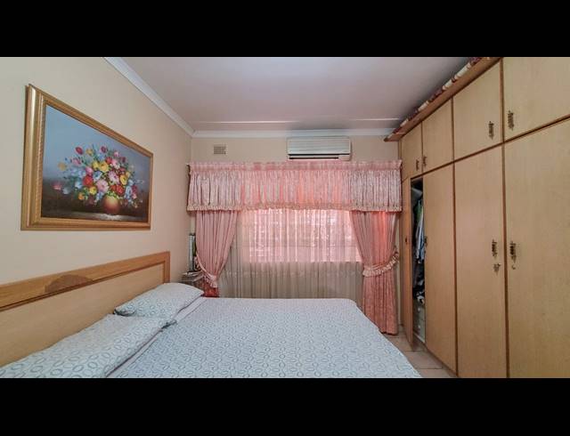 8 BEDROOM HOUSE FOR SALE IN TINLEY MANOR